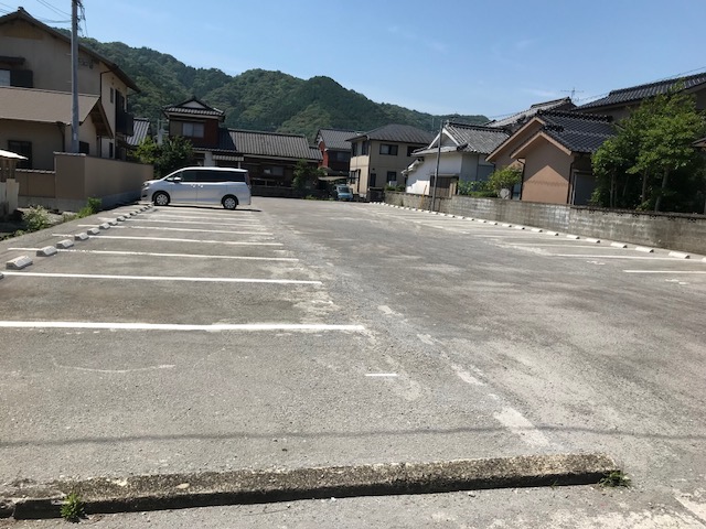 桝形住宅解体駐車場舗装工事